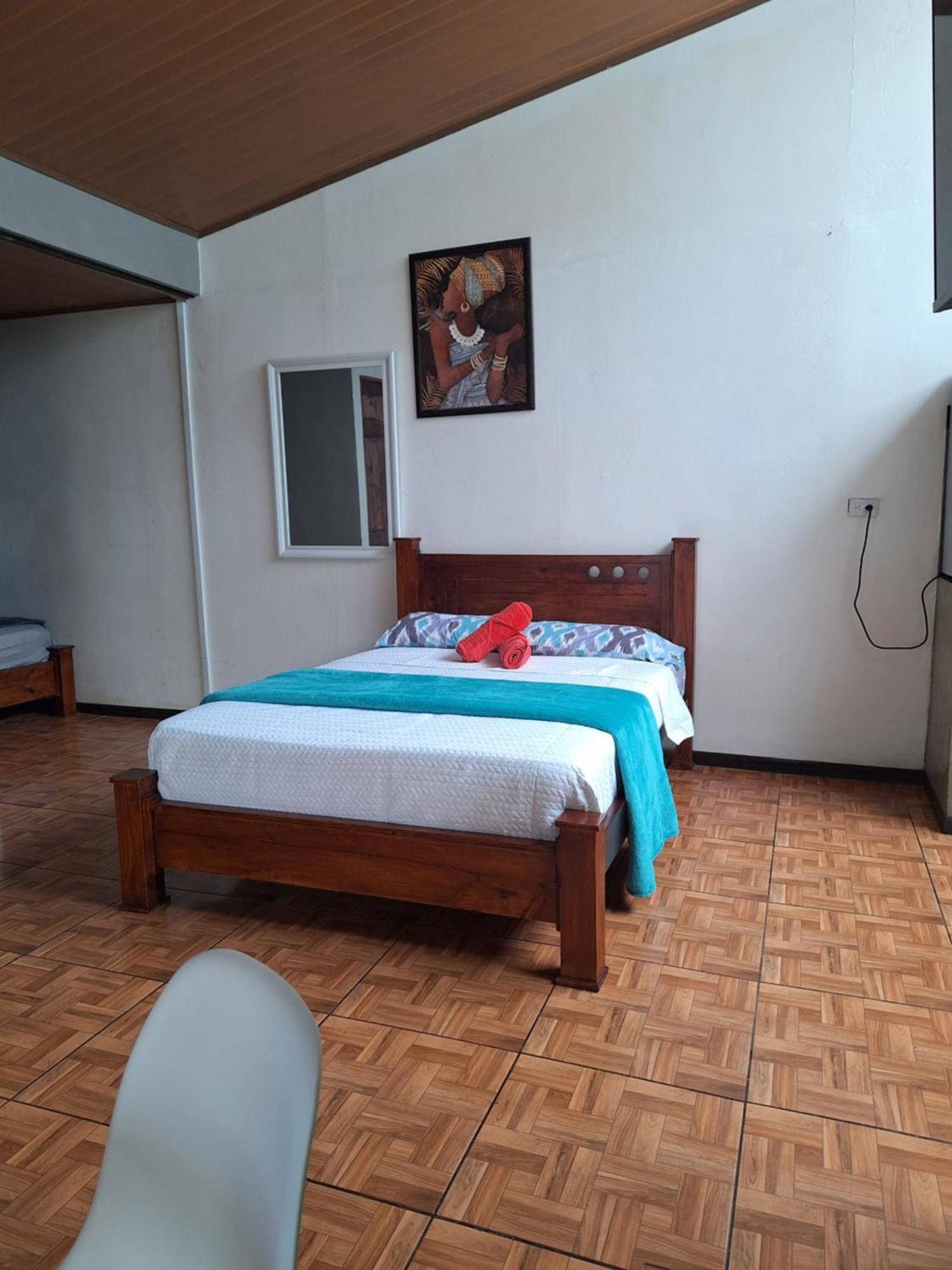 Anchia - Hostel Alajuela Exterior foto